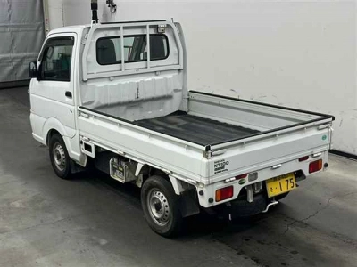 NISSAN NT100 CLIPPER