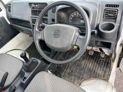 NISSAN NT100 CLIPPER