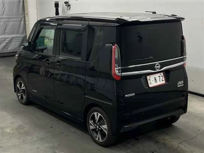 NISSAN ROOX