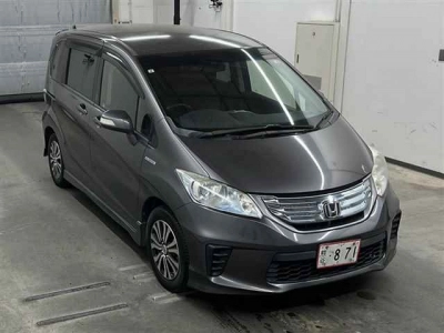 HONDA FREED SPIKE HYBRID