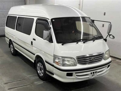 TOYOTA HIACE WAGON