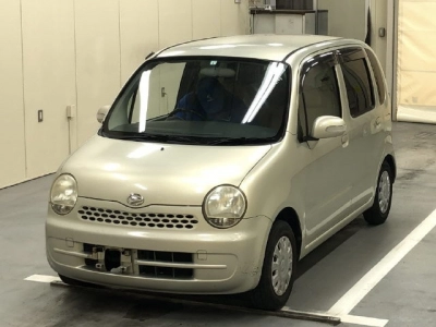 DAIHATSU MOVE LATTE
