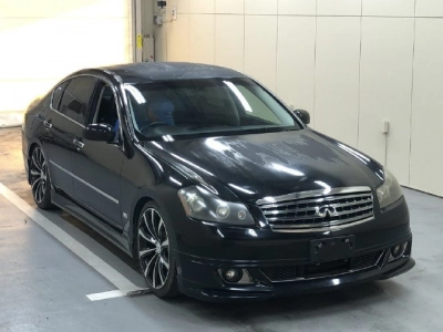 NISSAN FUGA