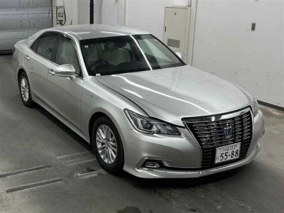 TOYOTA CROWN HYBRID