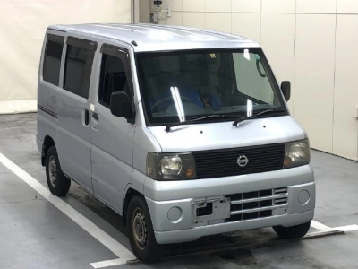 NISSAN NV100 CLIPPER