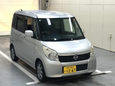 NISSAN ROOX