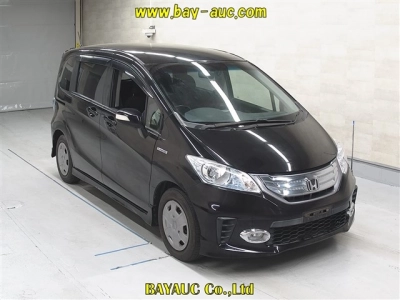 HONDA FREED HYBRID