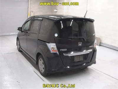 HONDA FREED HYBRID