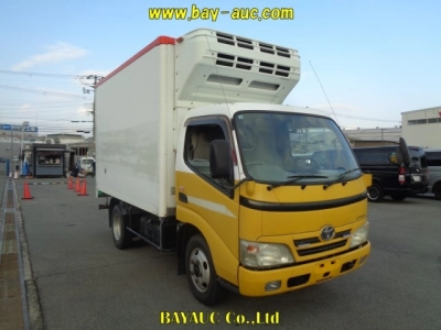 TOYOTA DYNA