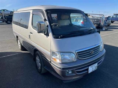 TOYOTA HIACE WAGON