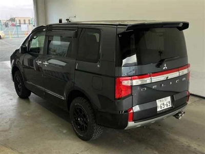MITSUBISHI DELICA D:5