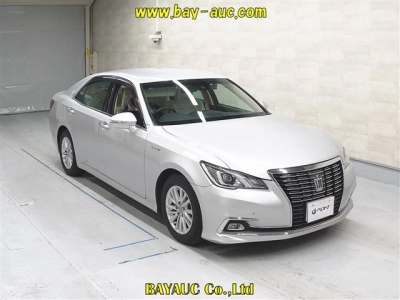 TOYOTA CROWN HYBRID