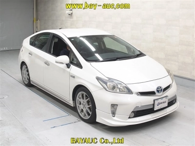 TOYOTA PRIUS PHV