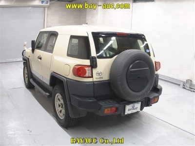 TOYOTA FJ CRUISER