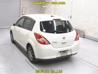 NISSAN TIIDA