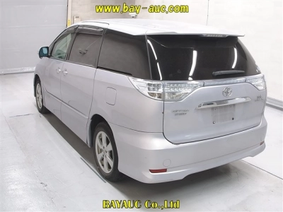 TOYOTA ESTIMA HYBRID