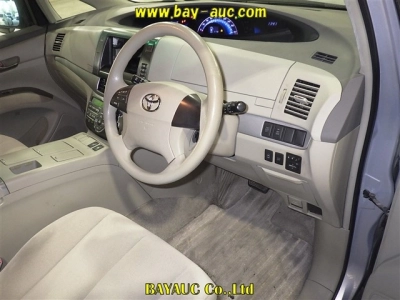 TOYOTA ESTIMA HYBRID