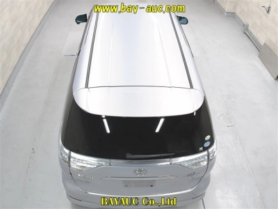 TOYOTA ESTIMA HYBRID