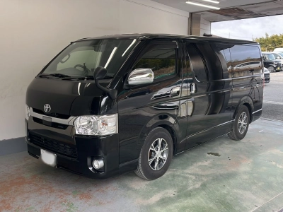 TOYOTA HIACE VAN