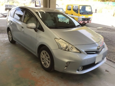 TOYOTA PRIUS ALPHA