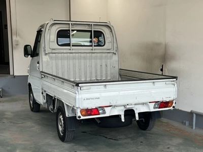 MITSUBISHI MINICAB TRUCK