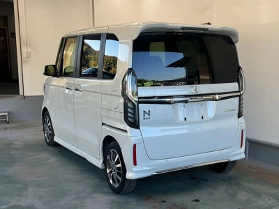 HONDA N BOX CUSTOM