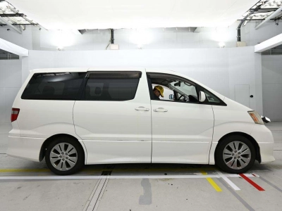 TOYOTA ALPHARD V