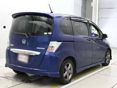 HONDA FREED HYBRID