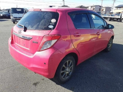 TOYOTA VITZ