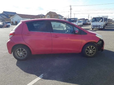 TOYOTA VITZ