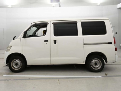 TOYOTA TOWN ACE VAN