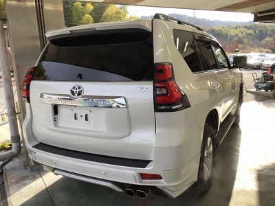 TOYOTA LAND CRUISER PRADO