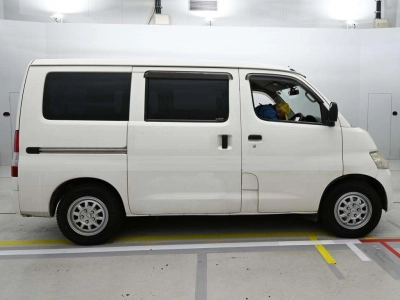 TOYOTA LITE ACE VAN