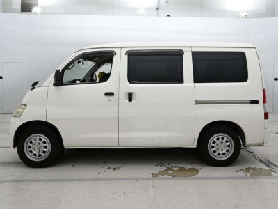 TOYOTA LITE ACE VAN