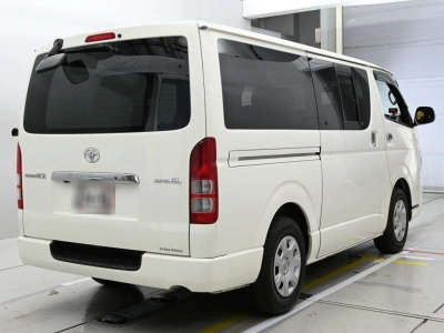 TOYOTA REGIUS VAN