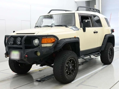 TOYOTA FJ CRUISER