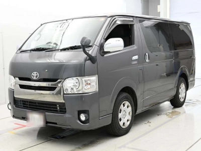TOYOTA REGIUS VAN