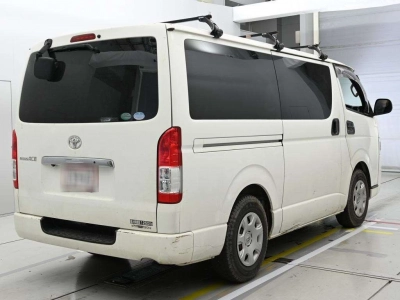 TOYOTA REGIUS VAN