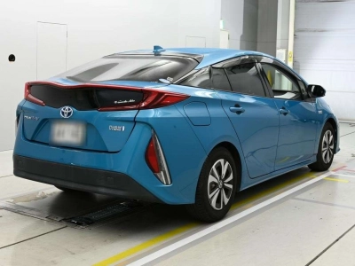 TOYOTA PRIUS PHV