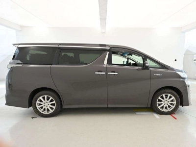 TOYOTA VELLFIRE HYBRID