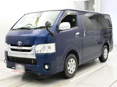 TOYOTA REGIUS VAN