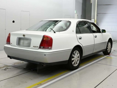 TOYOTA CROWN MAJESTA