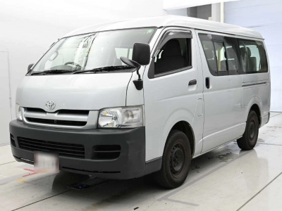 TOYOTA HIACE WAGON