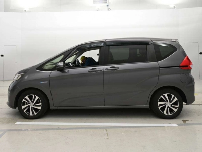 HONDA FREED HYBRID