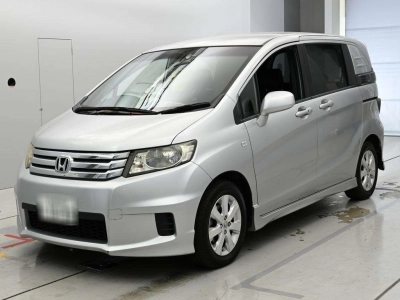 HONDA FREED SPIKE
