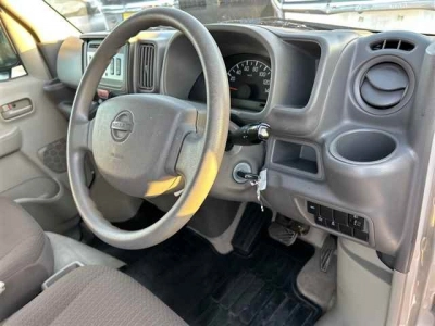 NISSAN NV100 CLIPPER