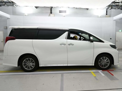 TOYOTA ALPHARD HYBRID