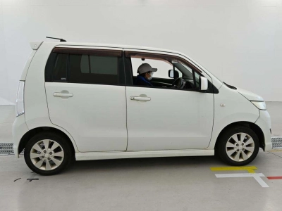 SUZUKI WAGON R STINGRAY