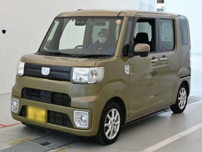DAIHATSU WAKE