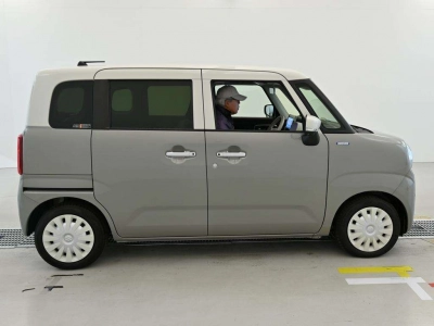 SUZUKI WAGON R SMILE